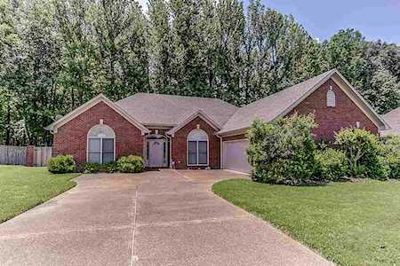4305 Country Bridge Rd Lakeland, TN 38002
