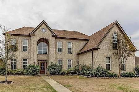 9605 Grays Meadow Dr Cordova, TN 38018