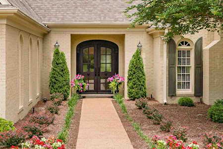 9656 Doe Meadow Dr Germantown, TN 38139
