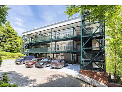 1815 SW 16th Ave #203 Portland, OR 97201