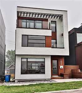 1034 Bellevue Avenue SE Calgary, AB T2G 4L1