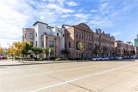 793 S Cesar Chavez Boulevard Dallas, TX 75201