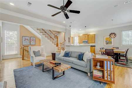 4330 Cole Avenue #J Dallas, TX 75205