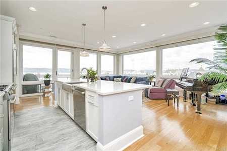 11 River St #307 Mount Pleasant, NY 10591