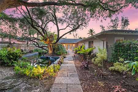 110 Faubel Street Sarasota, FL 34242