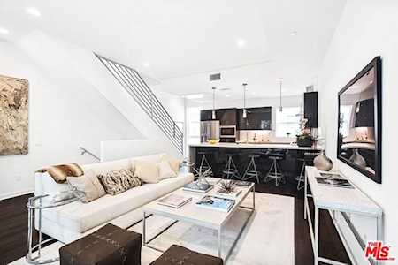 8406 Blackburn Avenue Los Angeles, CA 90048
