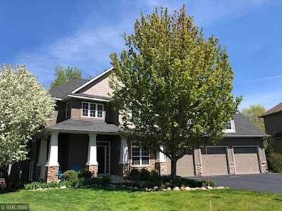 703 Rosa Court Eagan, MN 55123
