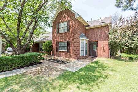 1098 Hunters Lake Dr Memphis, TN 38018