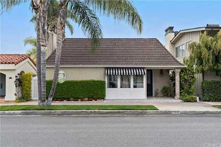 106 Via Genoa Newport Beach, CA 92663