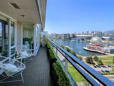 1618 Quebec Street #2106 Vancouver, BC V6A 0C5