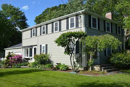 147 Lindbergh Ave Needham, MA 02494