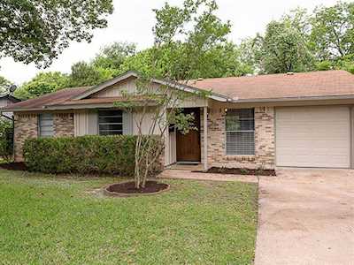 8406 Briarwood Ln Austin, TX 78757