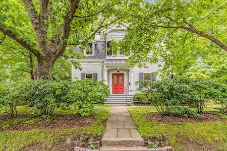323 Waverley St Belmont, MA 02478
