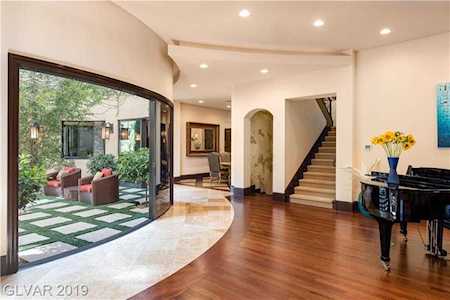 47 Soaring Bird Ct Las Vegas, NV 89135