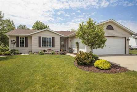 277 Oakbrook Dr Lake Mills, WI 53551