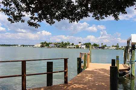 15717 Redington Drive Redington Beach, FL 33708