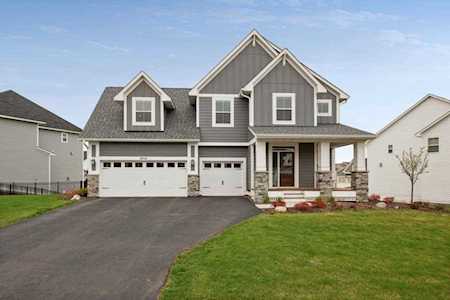 9225 Red Oak Trail Woodbury, MN 55129