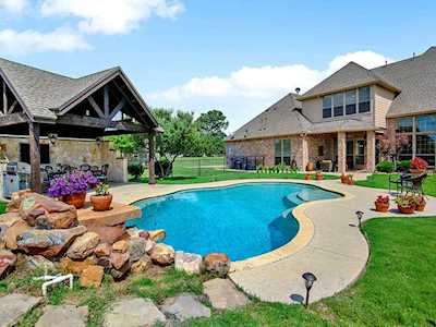 750 STALLION Drive Lucas, TX 75002