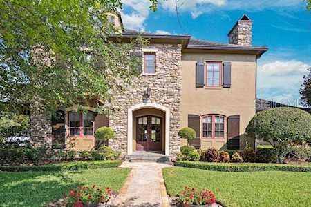 2210 Robin Road Orlando, FL 32814