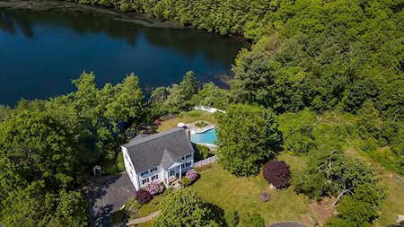 7 Snowberry Road Andover, MA 01810