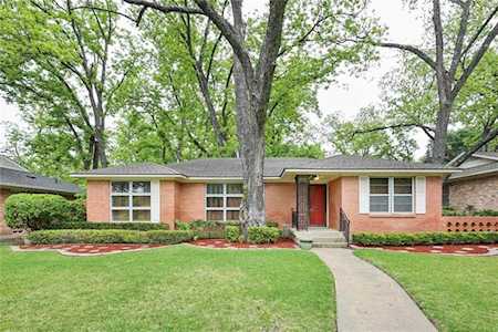 9809 Chiswell Road Dallas, TX 75238