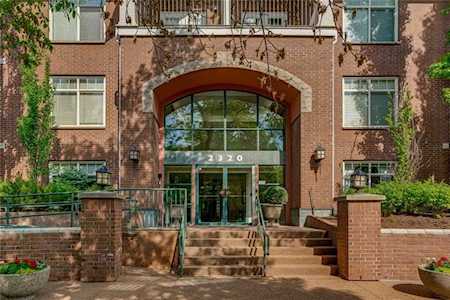 2320 Erlton Street SW #304 Calgary, AB T2S 2V8
