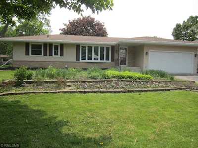8609 40th Avenue N New Hope, MN 55427
