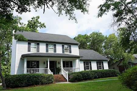 5740 Oak Bluff Lane Wilmington, NC 28409