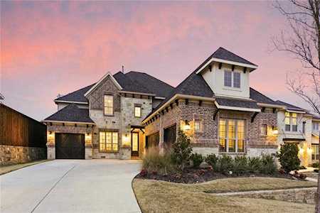 9169 Vintage Oaks Court Dallas, TX 75231