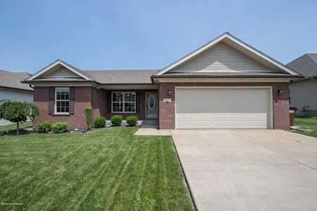 8913 Wooden Horse Dr Louisville, KY 40229