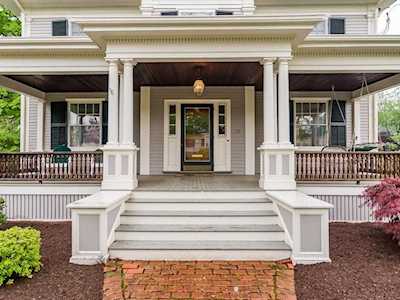 25 Oxford St Winchester, MA 01890