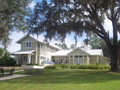 4600 Grove Park Drive Tallahassee, FL 32311