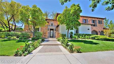 27 Greenside Dr Las Vegas, NV 89141
