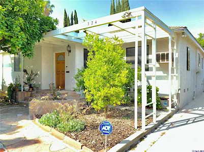 324 N Beachwood Drive Burbank, CA 91506