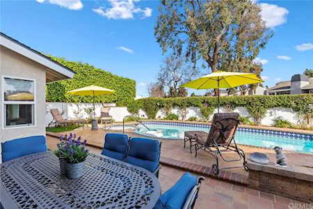 2718 Starbird Drive Costa Mesa, CA 92626