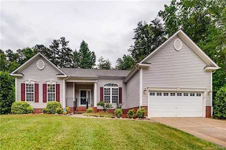 126 Crimson Orchard Dr Mooresville, NC 28115