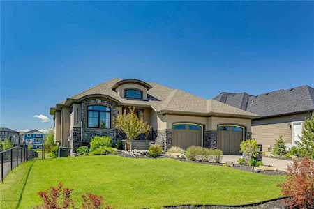 17 Cimarron Estates Gate Okotoks, AB T1S 0M9