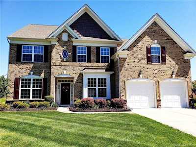 7243 Streamhaven Dr Harrisburg, NC 28075