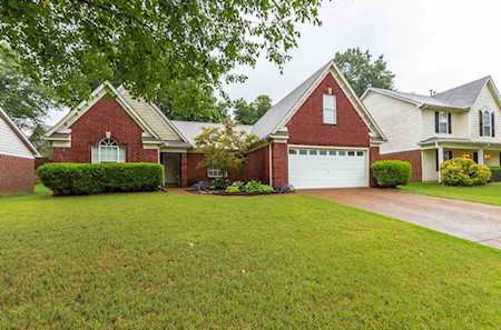 3147 Shadow Green Ln Lakeland, TN 38002