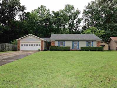 2459 Flowering Tree Dr Bartlett, TN 38134