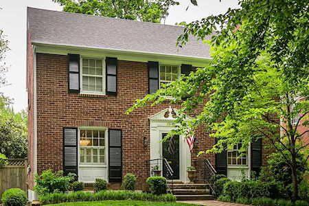 4028 Saint Germaine Ct Louisville, KY 40207