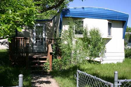 211 SE 10th Ave SE Ave Mandan, ND 58554