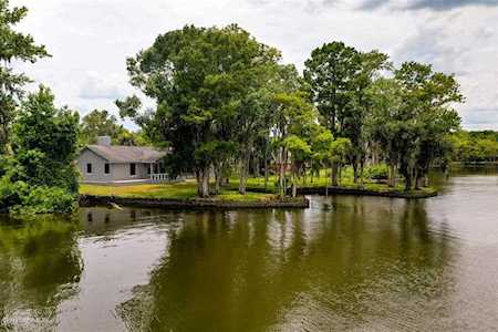 212 School Rd East Palatka, FL 32131