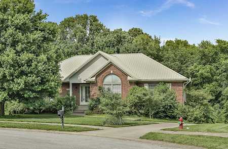 2756 Brassfield Cir Shelbyville, KY 40065
