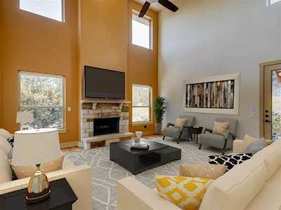 21906 Moulin Dr Spicewood, TX 78669