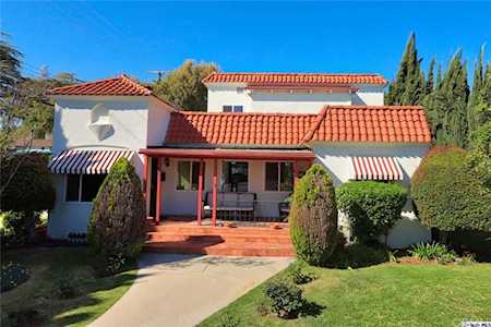 3201 Castera Avenue Glendale, CA 91208