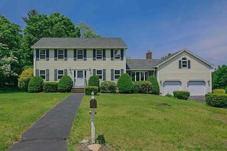 23 Bennett Circle Billerica, MA 01821