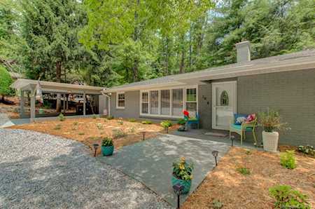 28 N Hill Top Circle Hendersonville, NC 28791