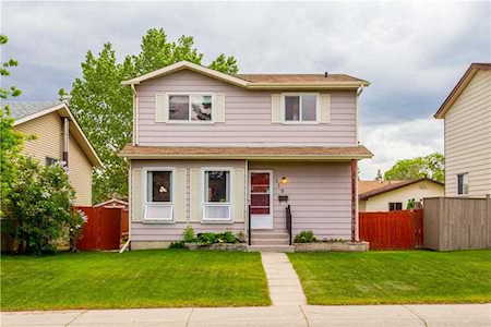 115 Erin Park Close SE Calgary, AB T2B 2V6