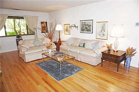 493 Martling Ave Greenburgh, NY 10591